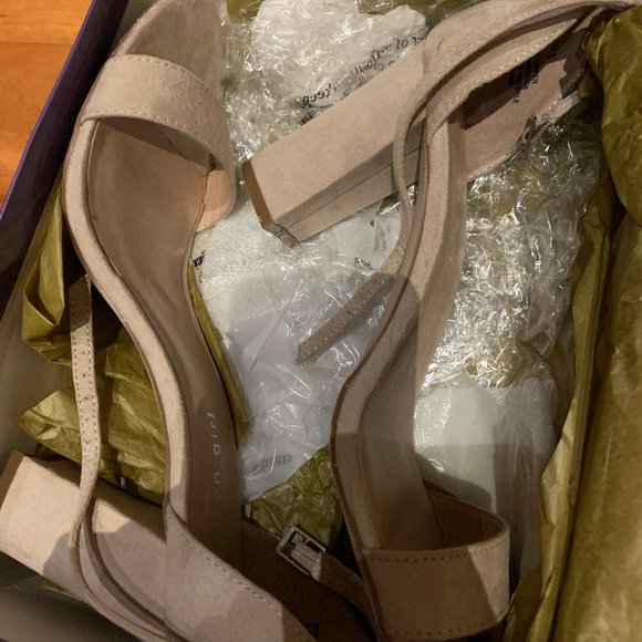 Nude Black Heels - Picture 2 of 2